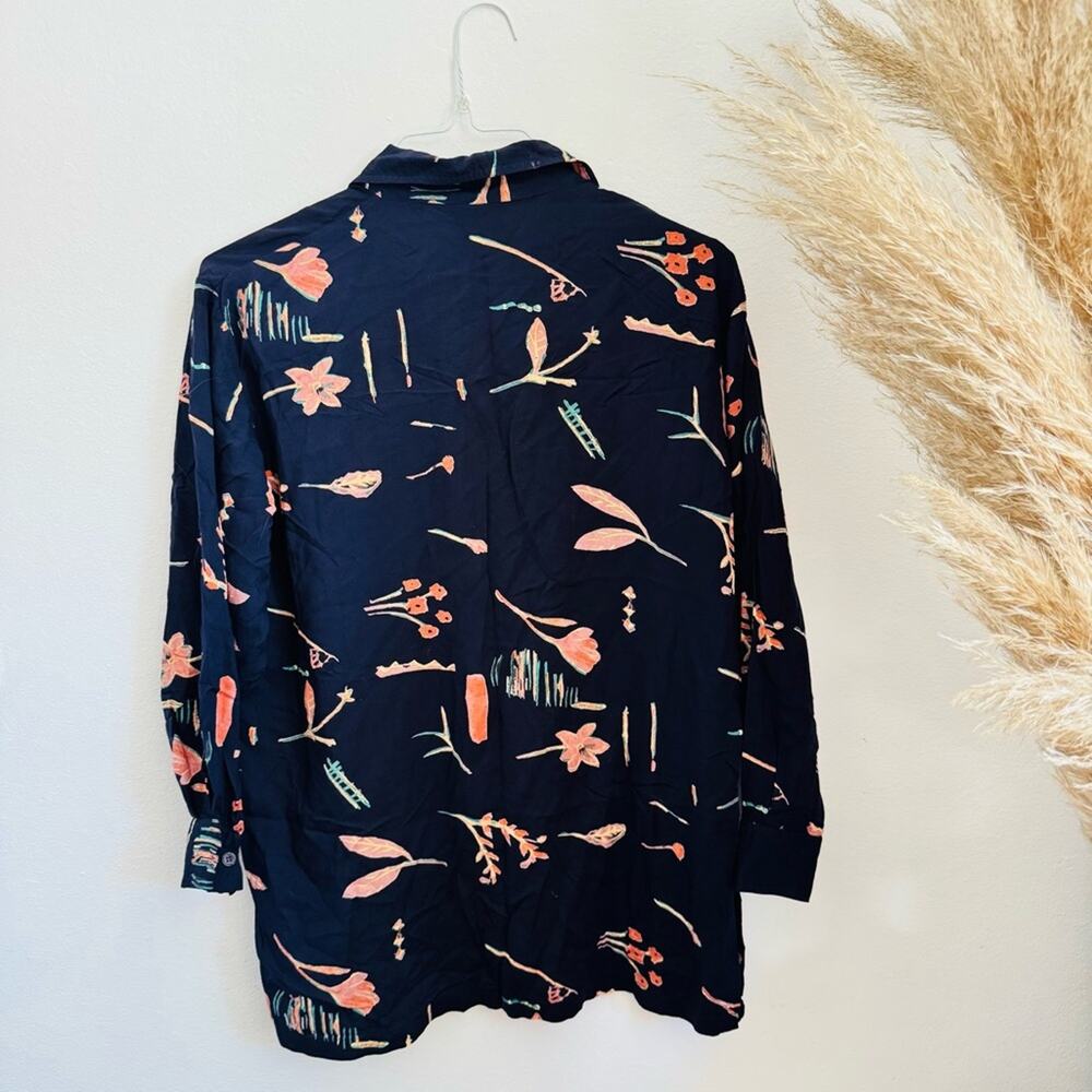 VINTAGE 90s SAND PIPER Dark Navy Blue Beige Abstract Floral Blouse Shirt Top M - Picture 5 of 14